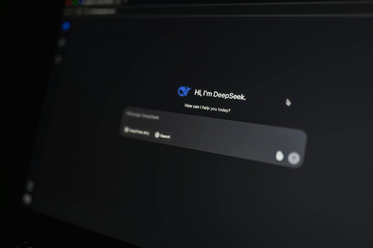 Python code - Python-Tutorial: Eigenen KI-Chatbot mit LangChain und lokalen Dokumenten bauen